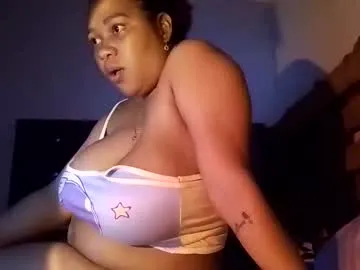 xlunami – webcam model profile photo Image 2