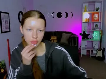 molochnaya000 – webcam model profile photo Image 11
