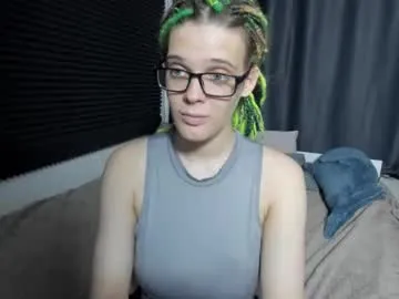 liz_holmes – webcam model profile photo Image 16