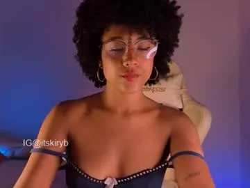 MiaTonyy – webcam model profile photo Image 10