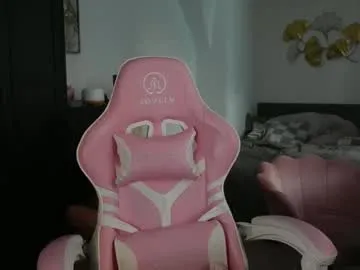 xlunami – webcam model profile photo Image 3