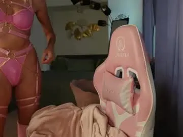 xlunami – webcam model profile photo Image 9