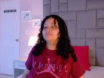 Laranya – webcam model profile photo Image 17