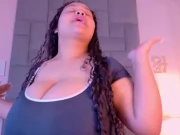 Laranya – webcam model profile photo Image 9