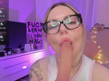 NickiMaldini – webcam model profile photo Image 17