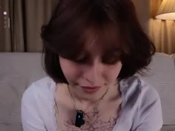 MaddieBryggs – webcam model profile photo Image 4