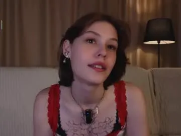 MaddieBryggs – webcam model profile photo Image 6