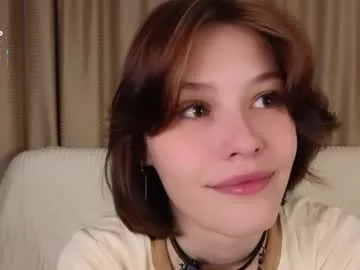 MaddieBryggs – webcam model profile photo Image 8