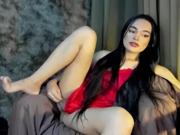 MinniMia – webcam model profile photo Image 14