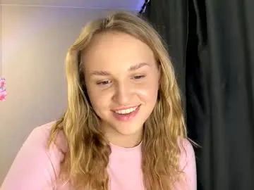 adria_ross – webcam model profile photo Image 19