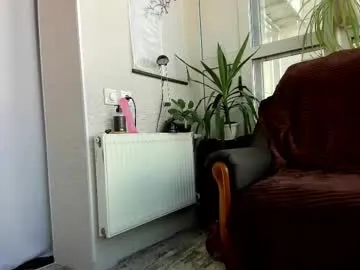 DvaBomja – webcam model profile photo Image 13