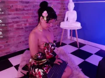 MinniMia – webcam model profile photo Image 14