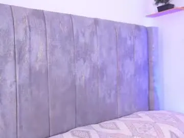 glossybabe_ – webcam model profile photo Image 16