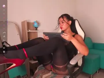 xunybany – webcam model profile photo Image 11