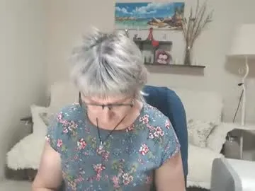 pinkadele – webcam model profile photo Image 4