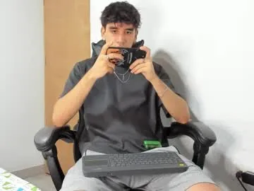 MiaTonyy – webcam model profile photo Image 19