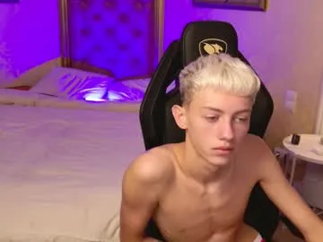 naughty_babe000 – webcam model profile photo Image 14