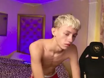 naughty_babe000 – webcam model profile photo Image 15