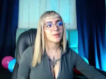 lessboobs_gh Image 10