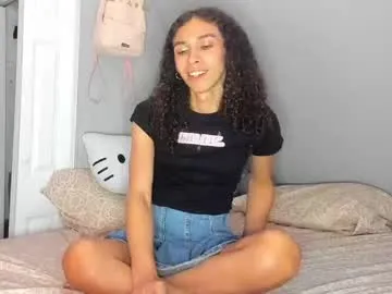 PeachGirl – webcam model profile photo Image 4