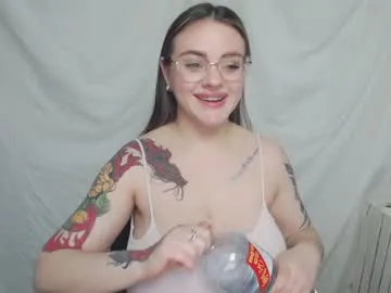 liliaterenzi_ – webcam model profile photo