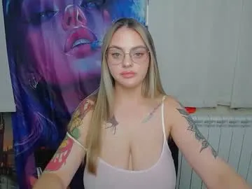 wellicaren – webcam model profile photo Image 16