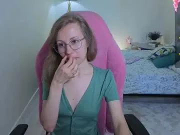 pinkadele – webcam model profile photo Image 13