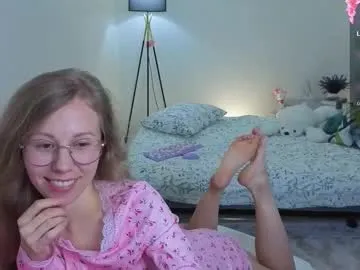 pinkadele – webcam model profile photo Image 15