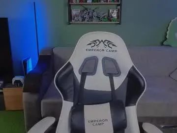 blonde_bigtits – webcam model profile photo Image 17