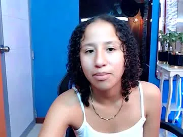 SheOnShe – webcam model profile photo Image 9