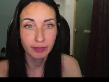 xlunami – webcam model profile photo Image 13