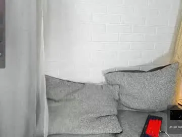 LinaTwins – webcam model profile photo Image 15