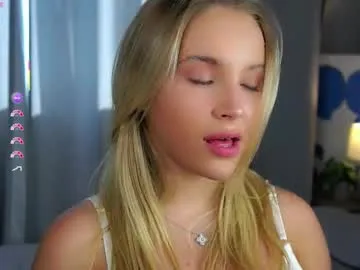 lipswithsmileonthem Image 11