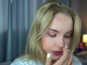 lipswithsmileonthem Image 19