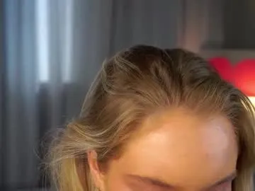 lipswithsmileonthem Image 7