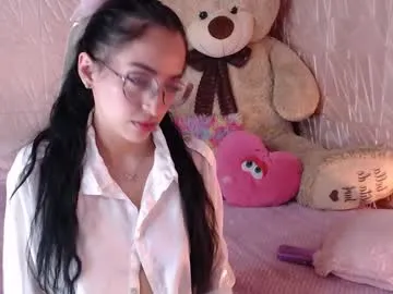 vixenvictoriaa – webcam model profile photo Image 4