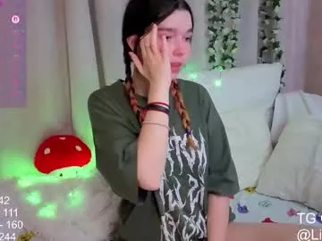 shiny-lily – webcam model profile photo Image 15