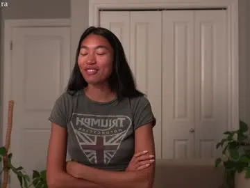 charlott25_ – webcam model profile photo Image 5