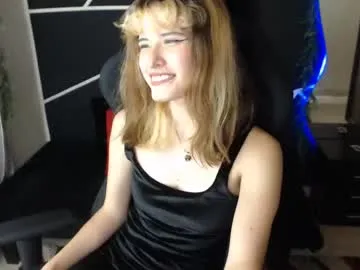 lucy1990xxx – webcam model profile photo Image 3
