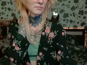 ANGELonDUTY – webcam model profile photo Image 4