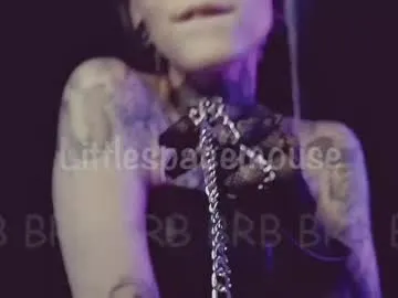 ANGELonDUTY – webcam model profile photo Image 8