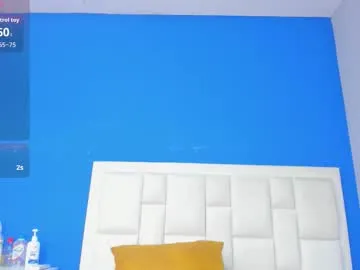 xlunami – webcam model profile photo Image 12