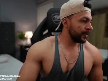 glossybabe_ – webcam model profile photo Image 16