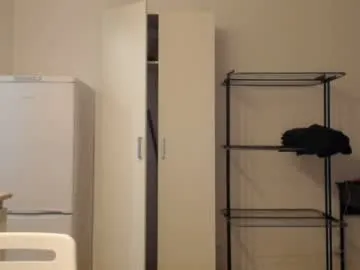 Kristallik-1 – webcam model profile photo Image 18