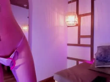 Milana555550 – webcam model profile photo Image 2