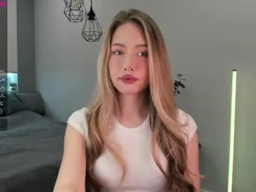 longoriaeva's Thumb Image