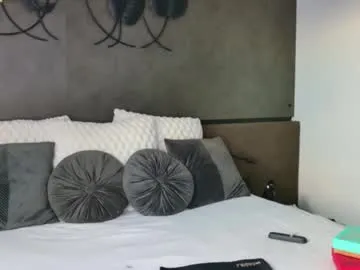 xunybany – webcam model profile photo Image 13