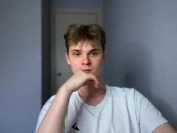 Vik1One1 – webcam model profile photo Image 16
