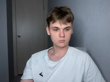 Vik1One1 – webcam model profile photo Image 6