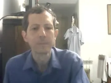 lucianoaxel – webcam model profile photo